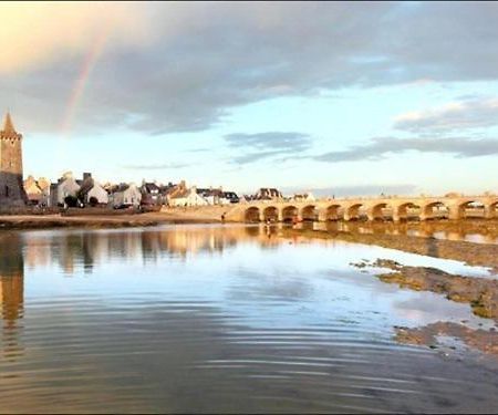Hotel Aux 13 Arches Portbail Exterior foto