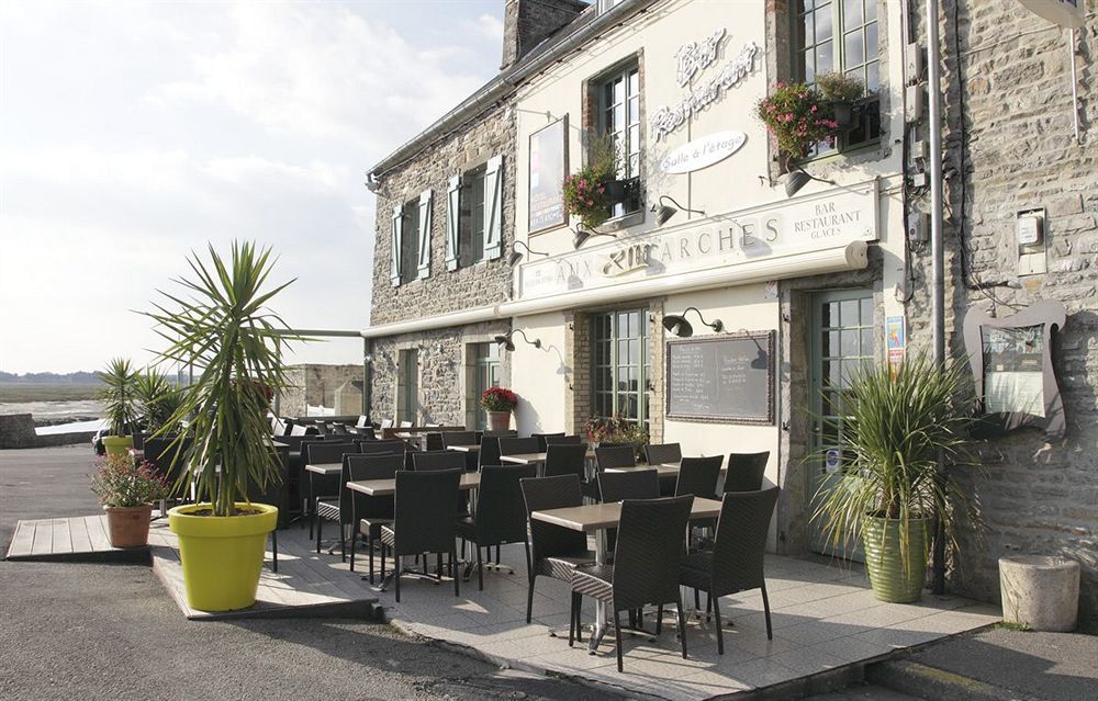Hotel Aux 13 Arches Portbail Exterior foto